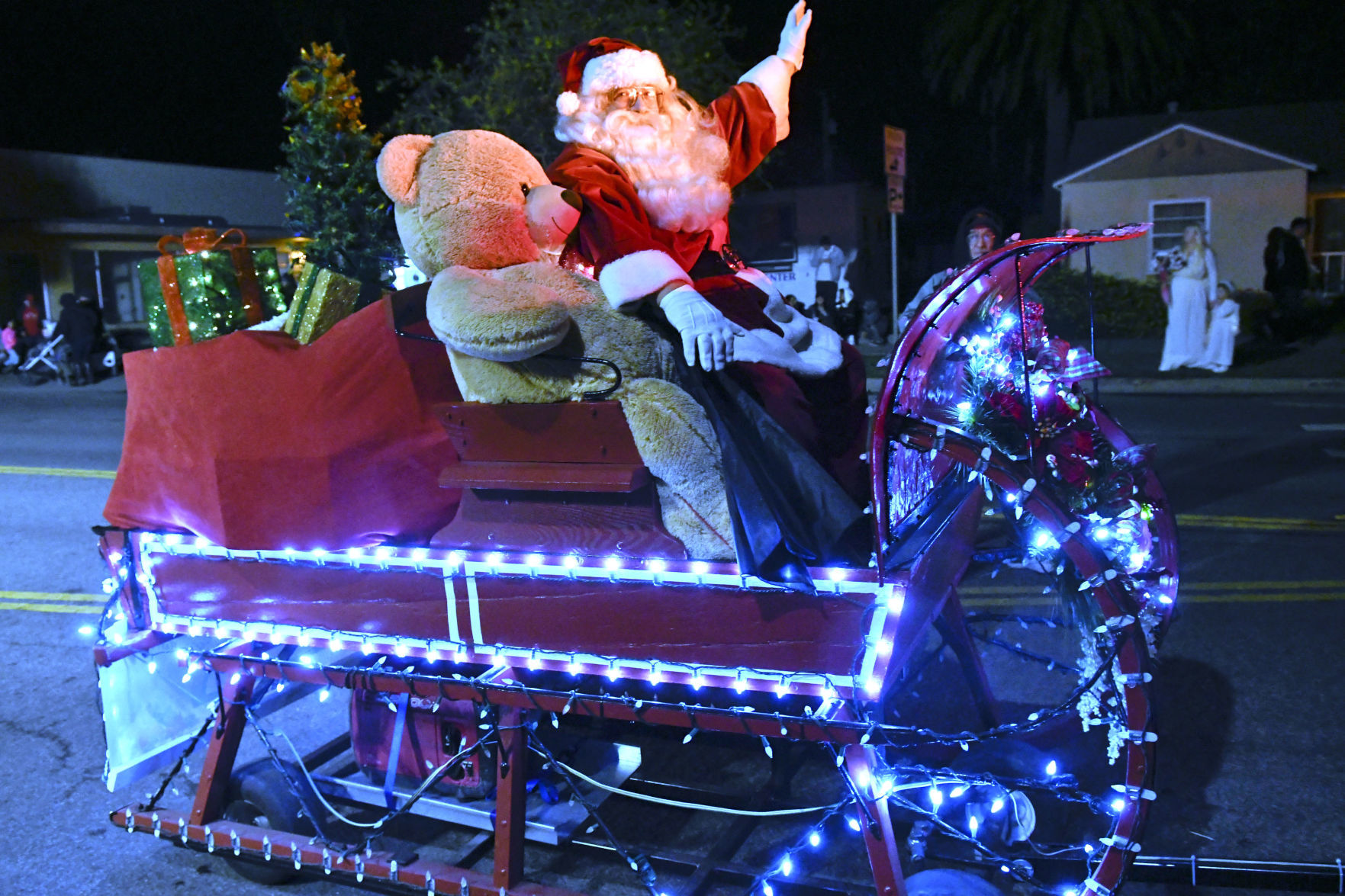 120619 Lompoc Christmas Parade 03.jpg